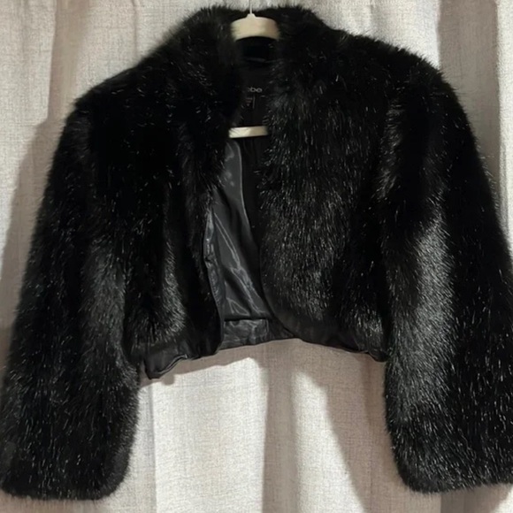 bebe faux fur  crop jacket - Picture 3 of 11